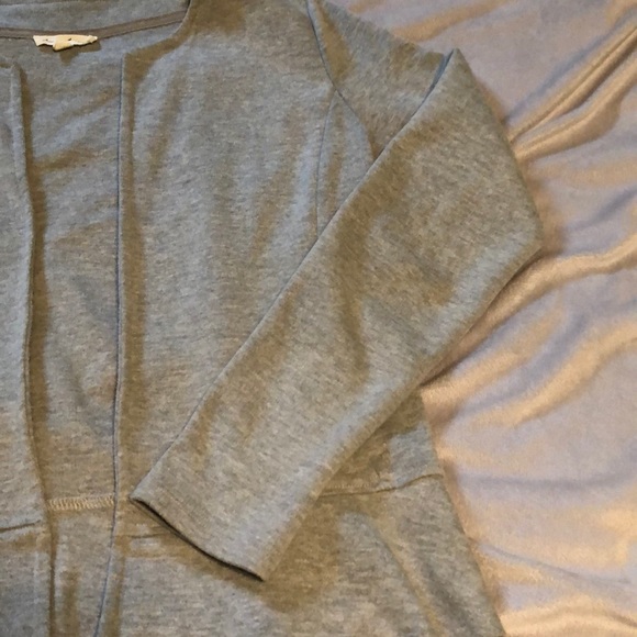 Gray Open Cardigan with Peplum - Picture 4 of 6